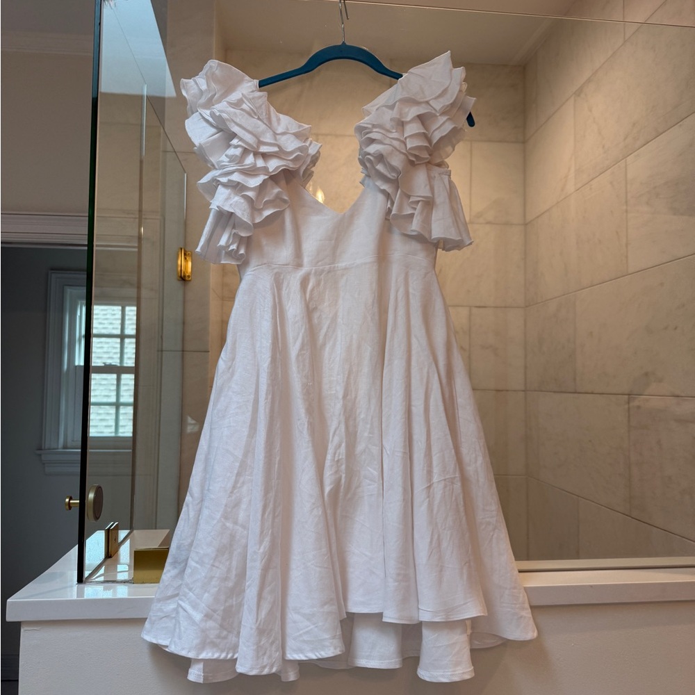 Fanm Mon New never worn Elegant White Ruffled Dress